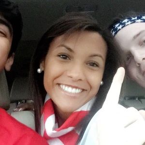 Meet your Posher, Elyssa